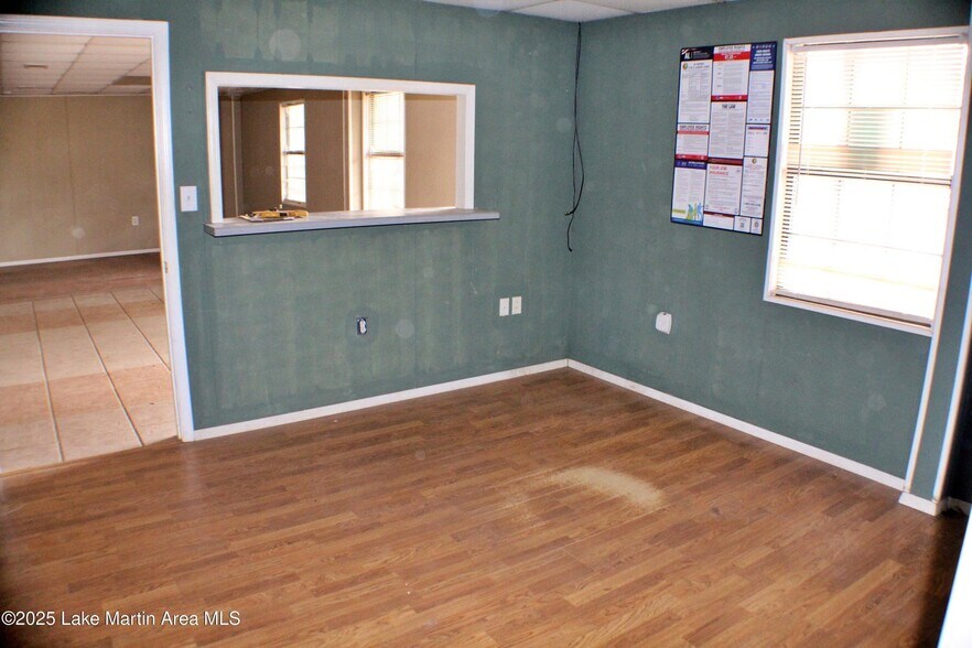 More Photos Of 323 Fulton St, Dadeville Flex For Sale