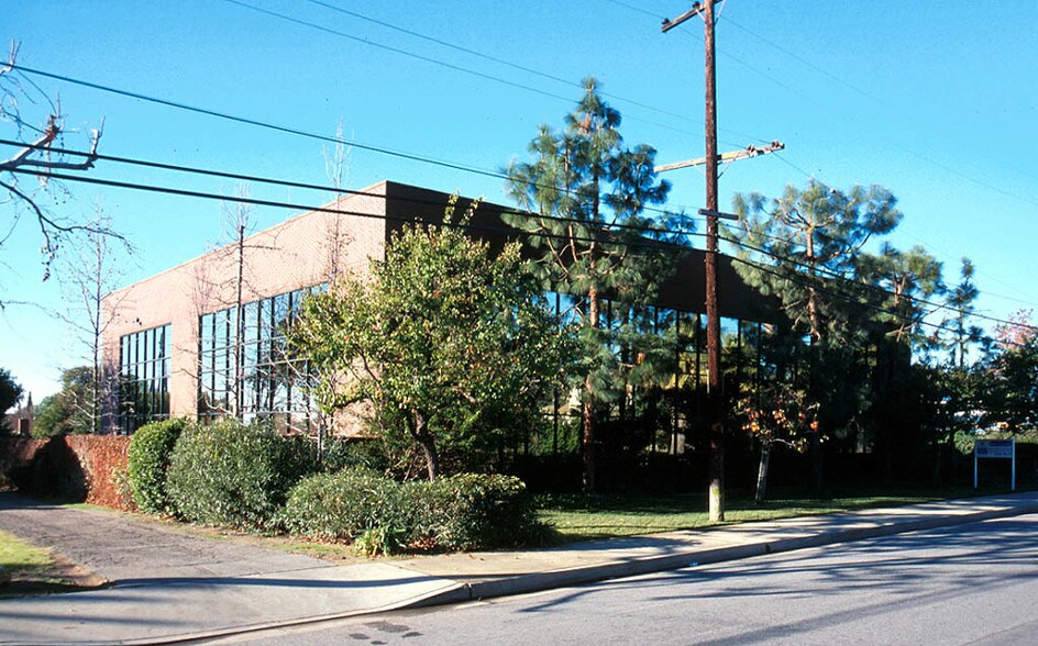 More Photos Of 350 Vinton Ave, Pomona Medical For Lease