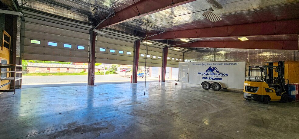 More Photos Of 30 S Commercial St, Cambridge Warehouse For Sale