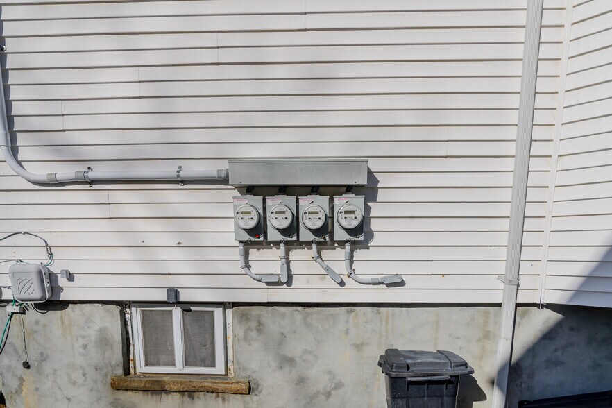 More Photos Of 15 Lakeview Pl, Verona Multifamily For Sale