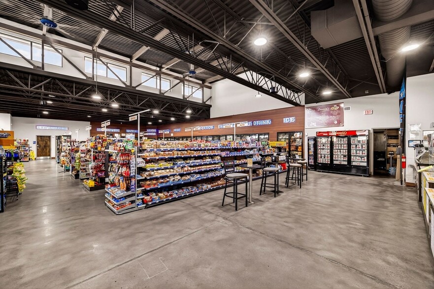 More Photos Of 221 Tanger Outlets Blvd, Pooler Service Station For Sale