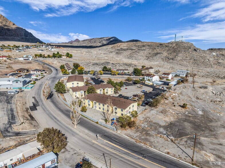 More Photos Of 108 Gardenia Way, Wendover Apartments For Sale