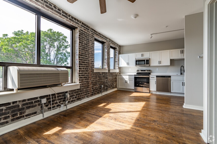 More Photos Of 628 Madison Ave, Memphis Apartments For Lease