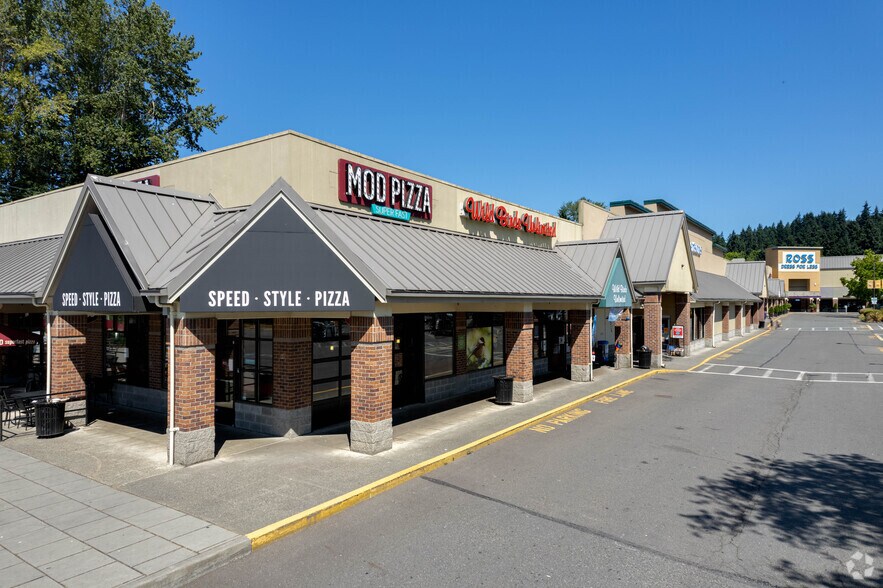 More Photos Of 17171-17535 Bothell Way NE, Lake Forest Park General Retail For Lease