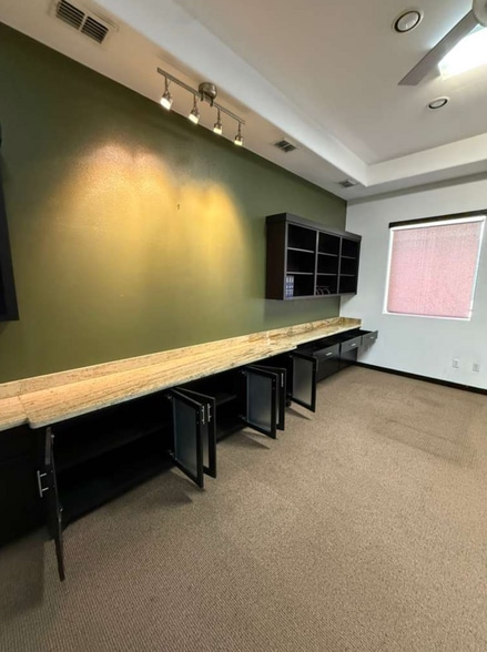 More Photos Of 1300 W US Highway 83, Alamo Warehouse For Sale
