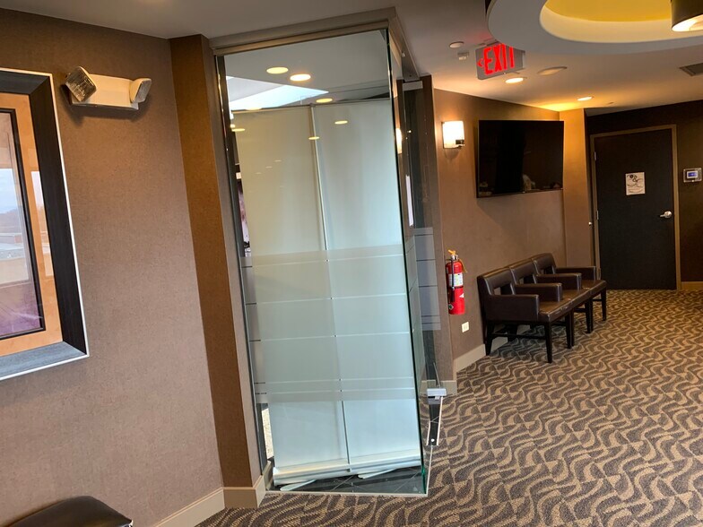 More Photos Of 519 N Cass Ave, Westmont Medical For Lease