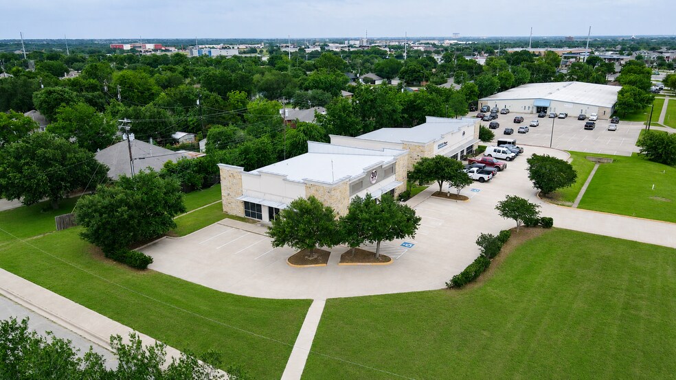 More Photos Of 3016 E Villa Maria Rd, Bryan Freestanding For Sale