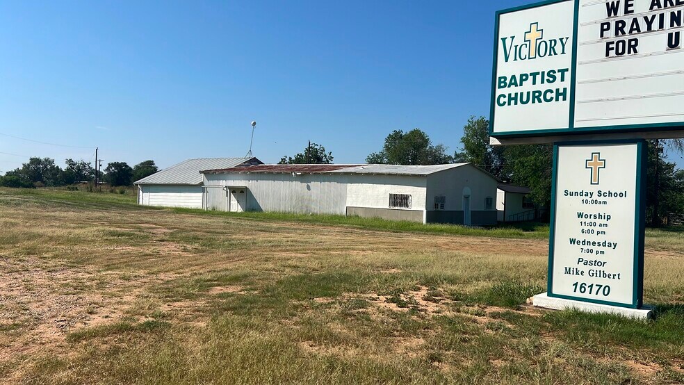 More Photos Of 16170 Somerset Rd, Von Ormy Flex For Sale