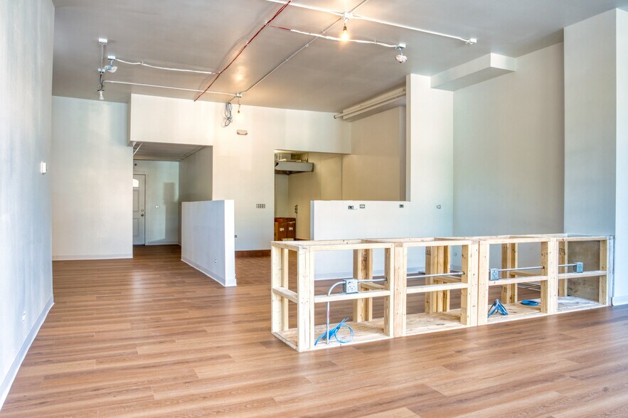 More Photos Of 418 Ridge Rd, Wilmette Restaurant For Lease