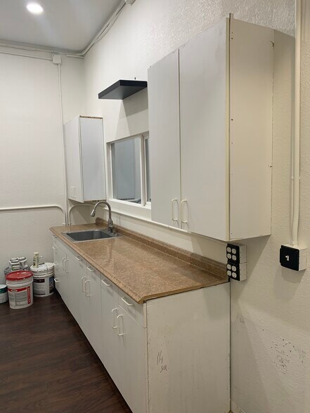 More Photos Of 1935-1937 Federal Blvd, Denver Freestanding For Lease