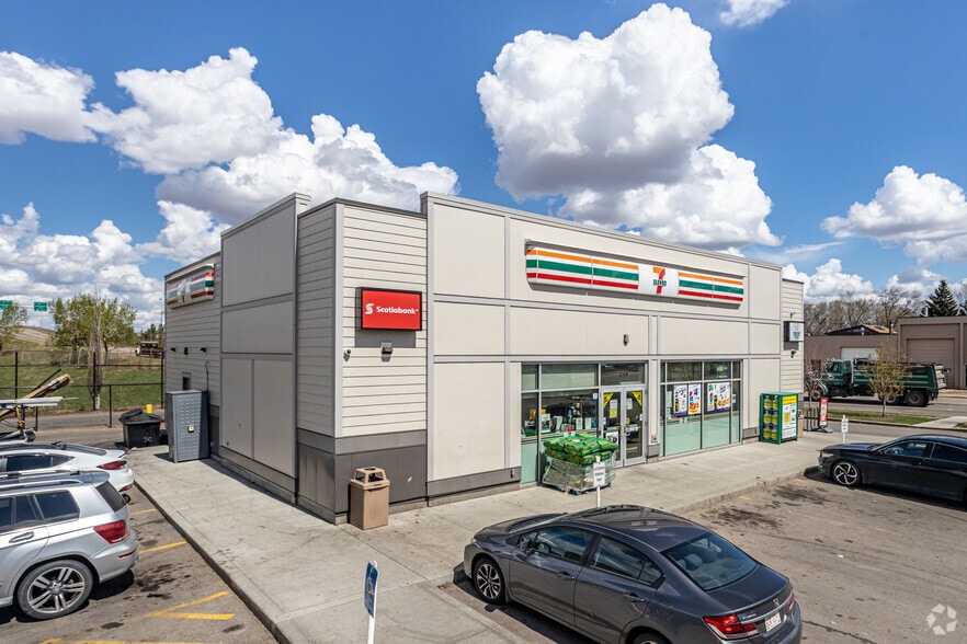 Primary Photo Of 7210 119 Av NW, Edmonton Convenience Store For Lease