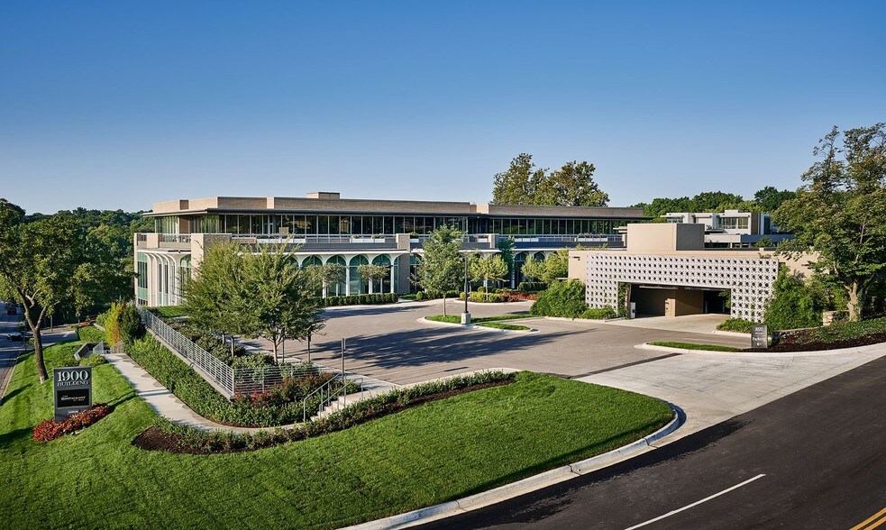 More Photos Of 1900 Shawnee Mission Pkwy, Mission Woods Office For Lease