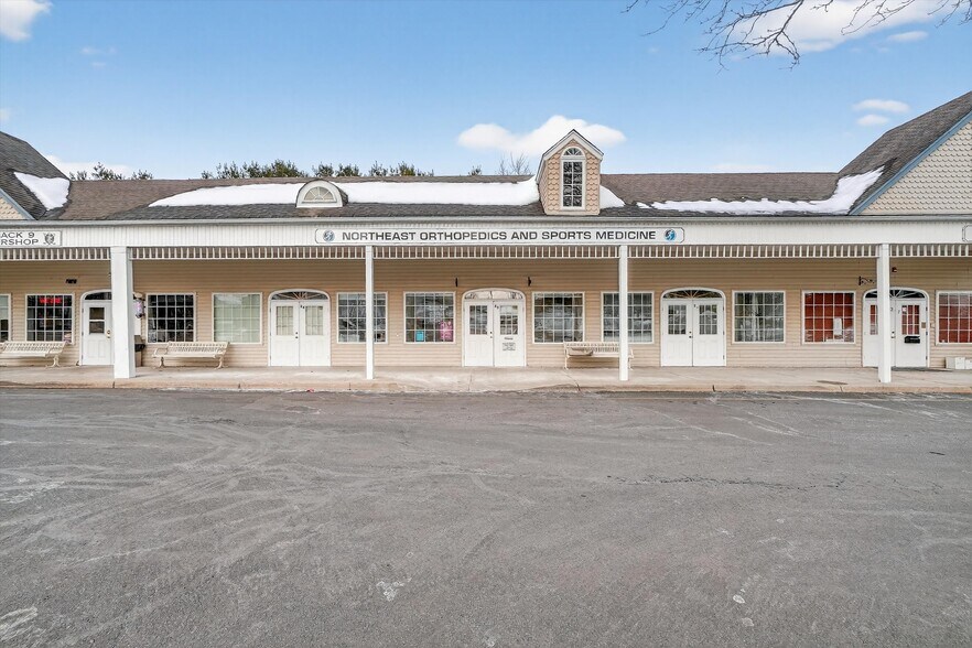 More Photos Of 24-26 Liberty Square Mall, Stony Point Office For Sale