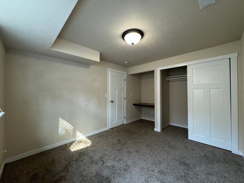 More Photos Of 917-922 W Pirate Ln, Spokane Apartments For Sale
