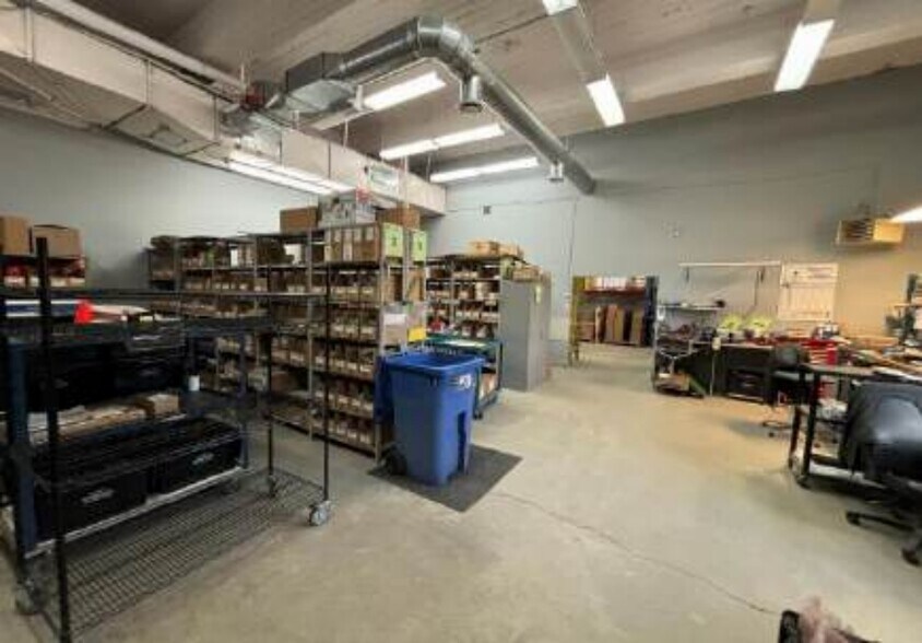 More Photos Of 21 Rue Racine O, Chicoutimi Office For Lease