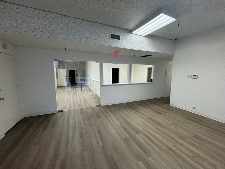 More Photos Of 6303 Corsair St, Commerce Warehouse For Lease