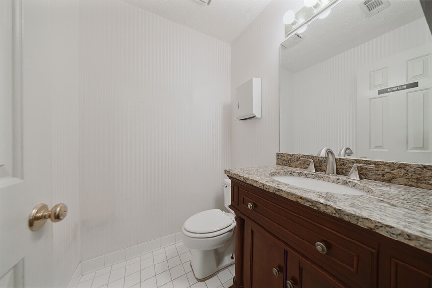 More Photos Of 783 Holcomb Bridge Rd, Norcross Office For Sale