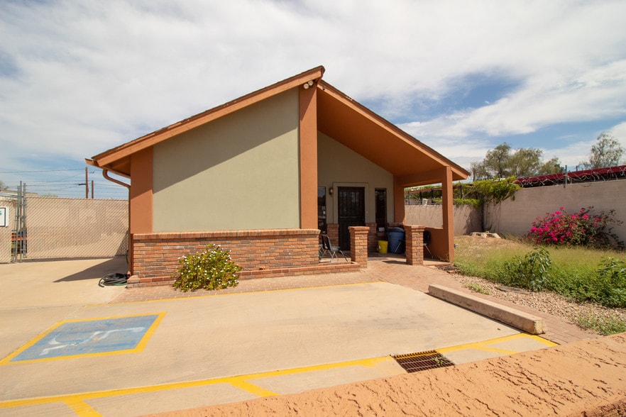 More Photos Of 517 S Lebaron St, Mesa Warehouse For Lease