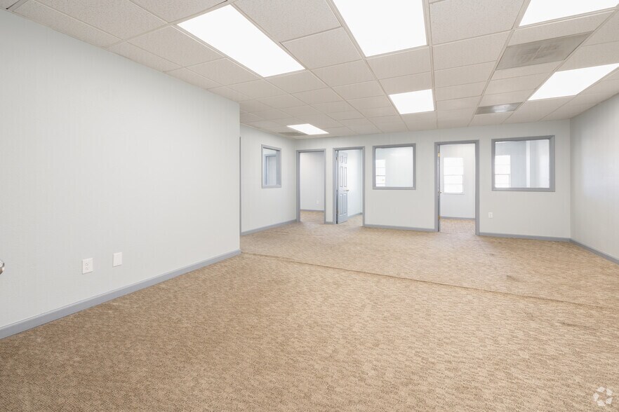 More Photos Of 902 N Circle Dr, Colorado Springs Office For Lease