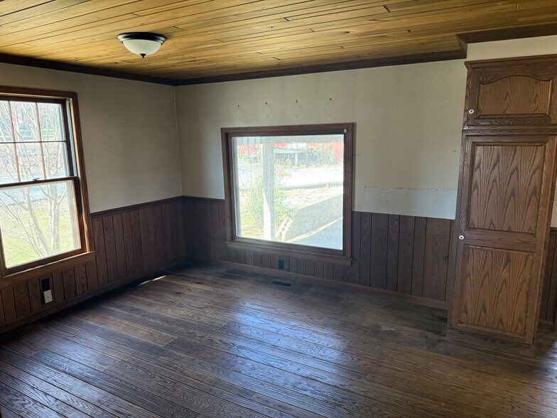 More Photos Of 4794 Murfreesboro Rd, Arrington Office For Sale