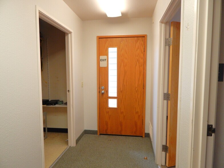 More Photos Of 272 Medical Loop, Roseburg Office For Sale