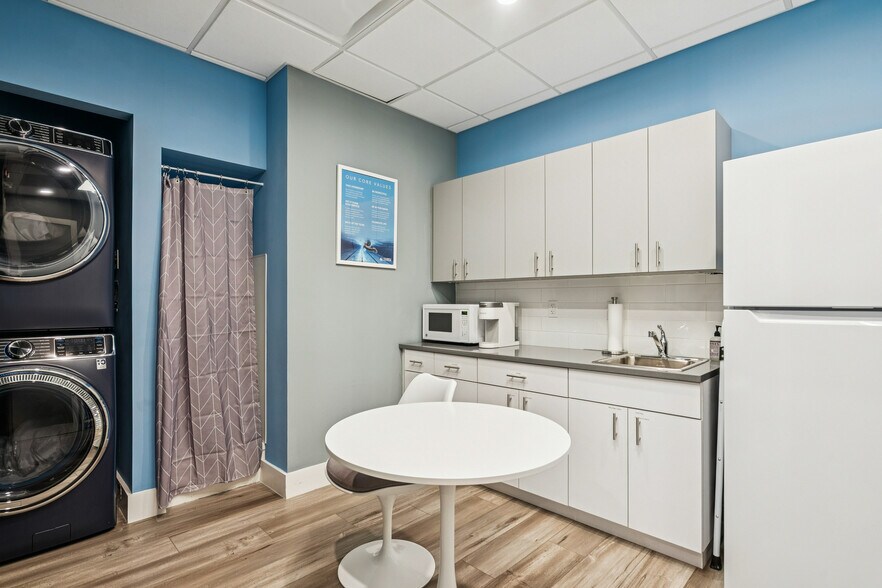 More Photos Of 55 Willow Ln, Marlboro Medical For Lease