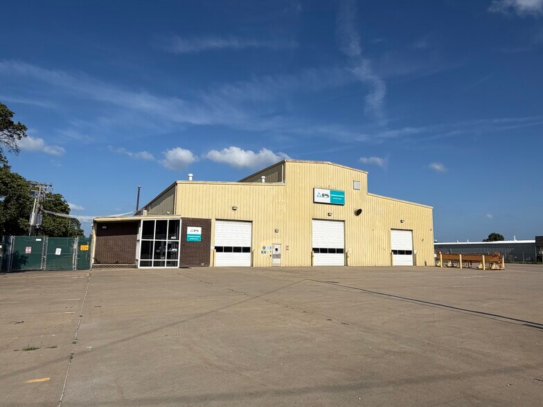 Primary Photo Of 401 N Congress Ave, Evansville Manufacturing For Lease