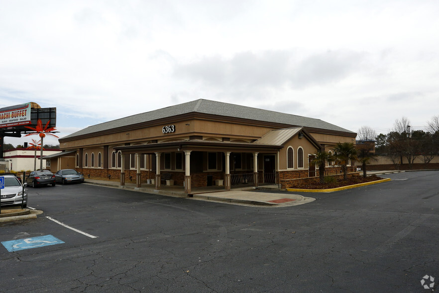 Primary Photo Of 6363 Peachtree Industrial Blvd, Atlanta Restaurant For Lease