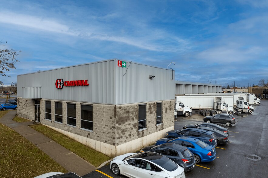 More Photos Of 13150 Boul Métropolitain E, Montréal Distribution For Sale