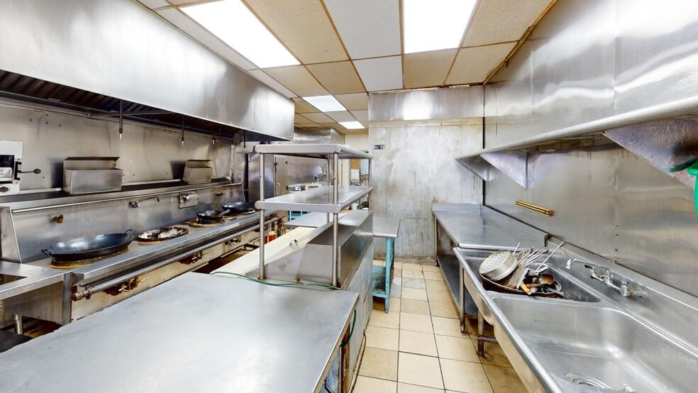 More Photos Of 1251-1271 Ralph Ave, Brooklyn Storefront For Lease