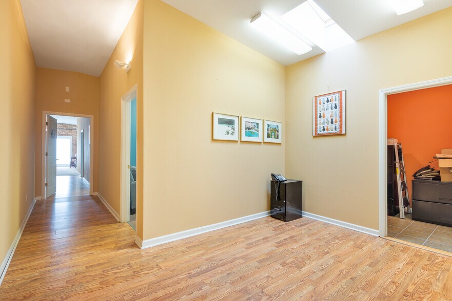 More Photos Of 122 S Calhoun St, Tallahassee Office For Lease