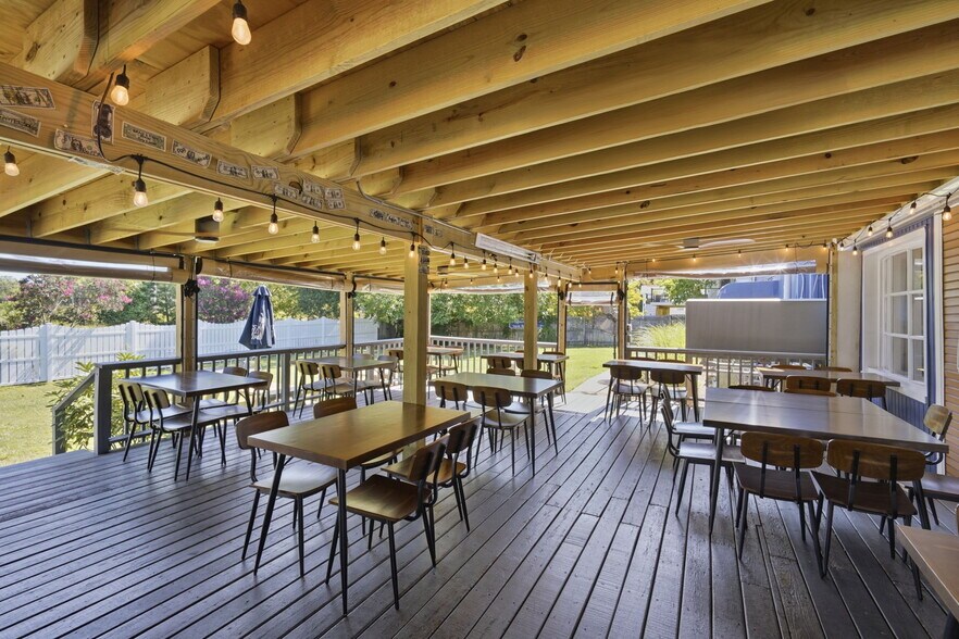 More Photos Of 20658 Wilkins Ave, Rock Hall Restaurant For Sale