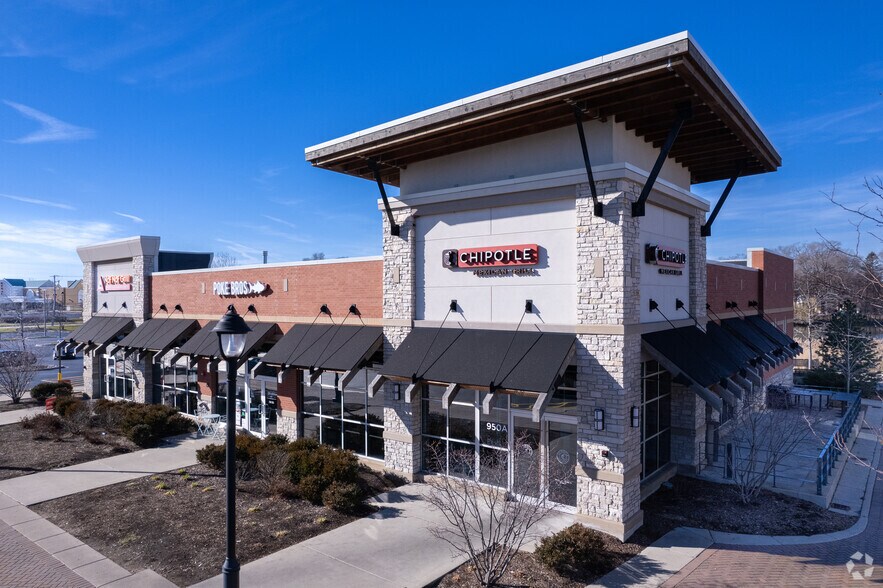 More Photos Of 930 Milwaukee Ave, Lincolnshire Unknown For Lease