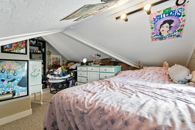 More Photos Of 575 Myrtle St, Half Moon Bay Apartments For Sale