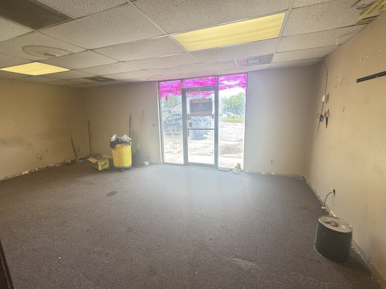 More Photos Of 8375 Grady St, Douglasville Light Distribution For Sale