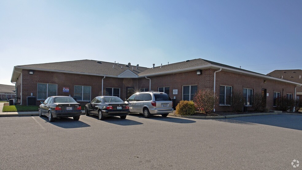 More Photos Of 4972 Benchmark Centre Dr, Swansea Medical For Lease