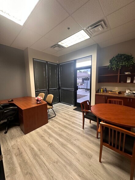 More Photos Of 535 E McKellips Rd, Mesa Medical For Sale