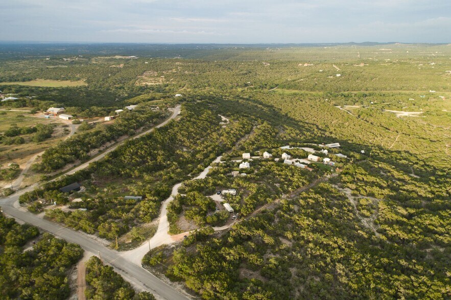 More Photos Of 7400 McGregor Ln, Dripping Springs Hotel For Sale