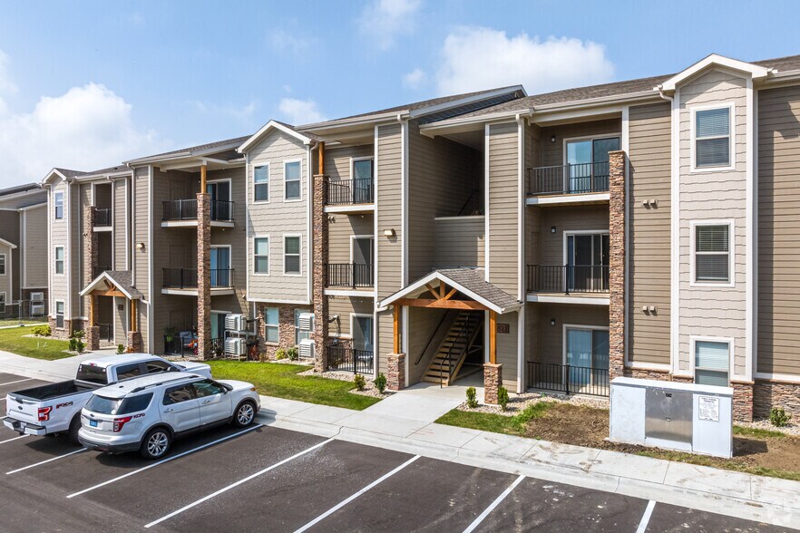 More Photos Of 13399 Charlotte St, Kansas City Apartments For Sale