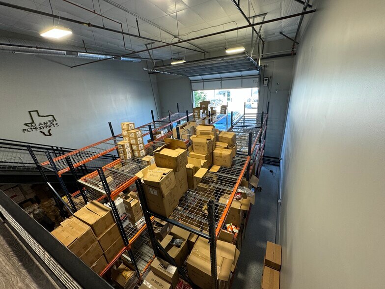 More Photos Of 7637 Fm 3009, Schertz Light Distribution For Sale