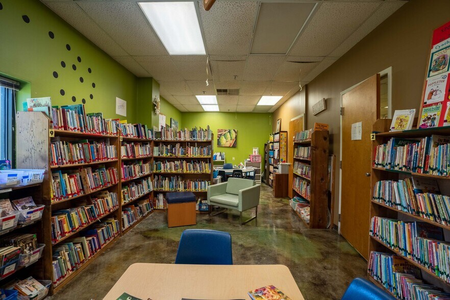 More Photos Of 8160 Regent Pky, Fort Mill Flex For Lease