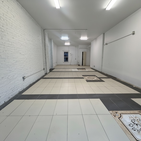 More Photos Of 1013 Manhattan Ave, Brooklyn Apartments For Lease