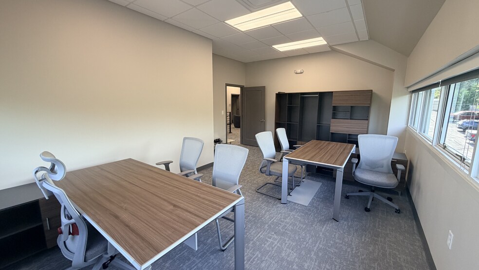More Photos Of 1431 Merill Dr, Little Rock Office For Lease