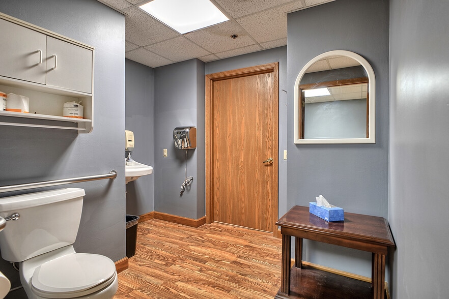 More Photos Of 911 Ligonier St, Latrobe Medical For Sale