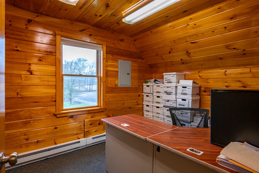 More Photos Of 784 Memorial Hwy, Oley Industrial For Sale