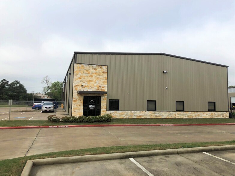 More Photos Of 501 Hickerson St, Conroe Warehouse For Lease