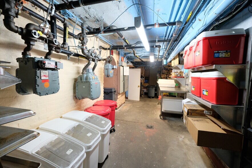 More Photos Of 358 W 23rd St, New York Multifamily For Sale