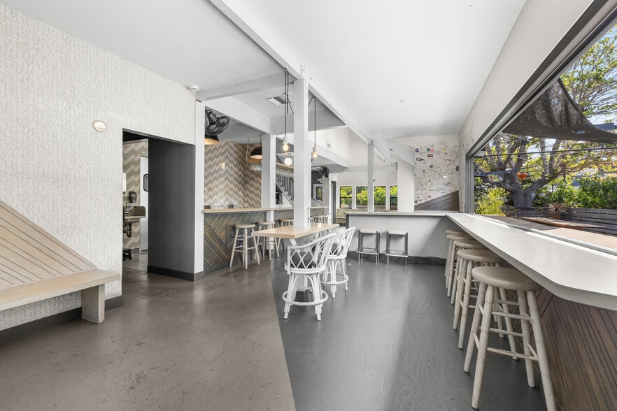 More Photos Of 751 N Virgil Ave, Los Angeles Restaurant For Lease