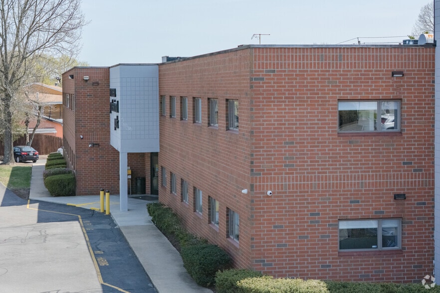More Photos Of 1010 GAR Hwy, Swansea Office For Sale