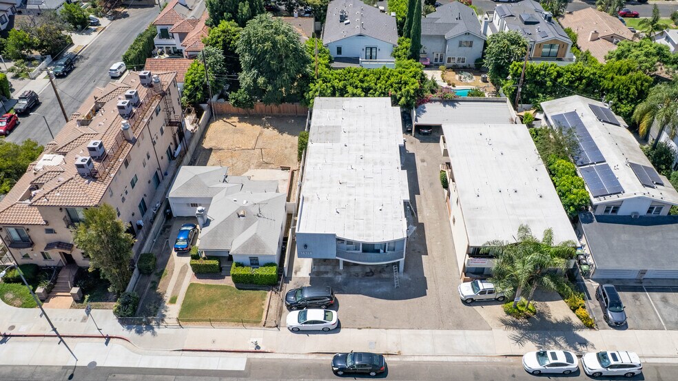 More Photos Of 14716 Magnolia Blvd, Sherman Oaks Apartments For Sale